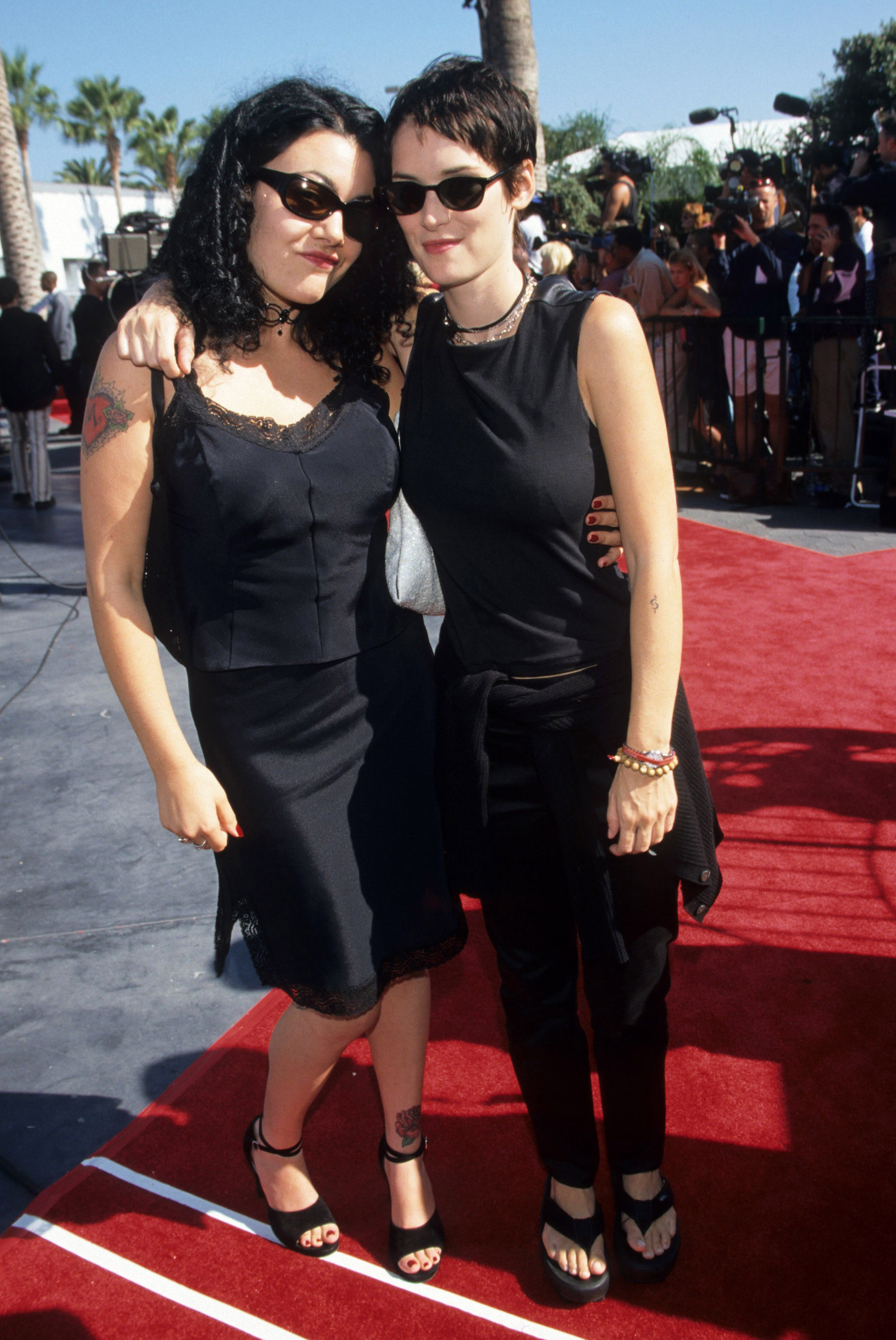 HQ001.jpg HQ001.jpg