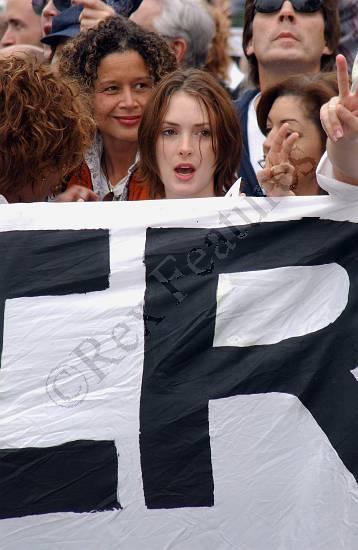 nowar04.jpg