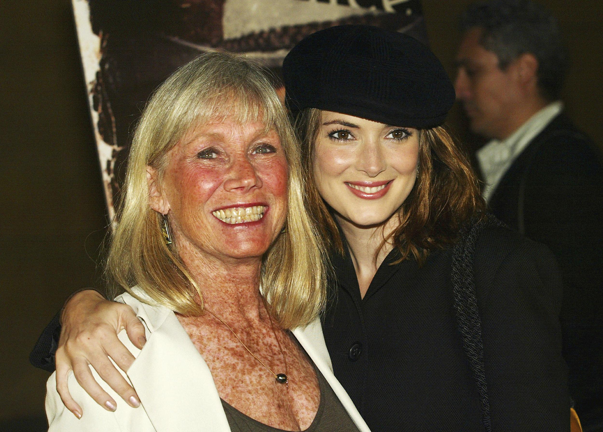HQ_0002.jpg HQ_0002.jpg