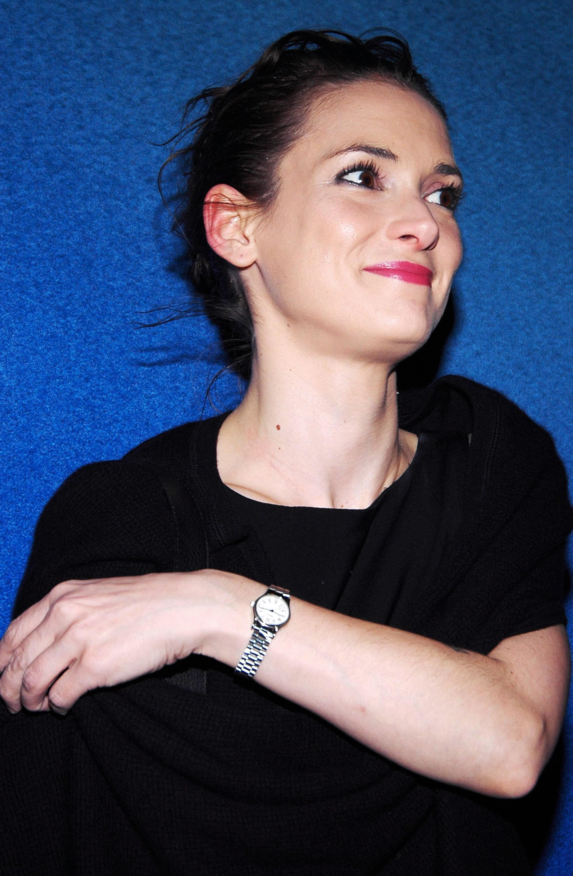 hq001.jpg hq001.jpg