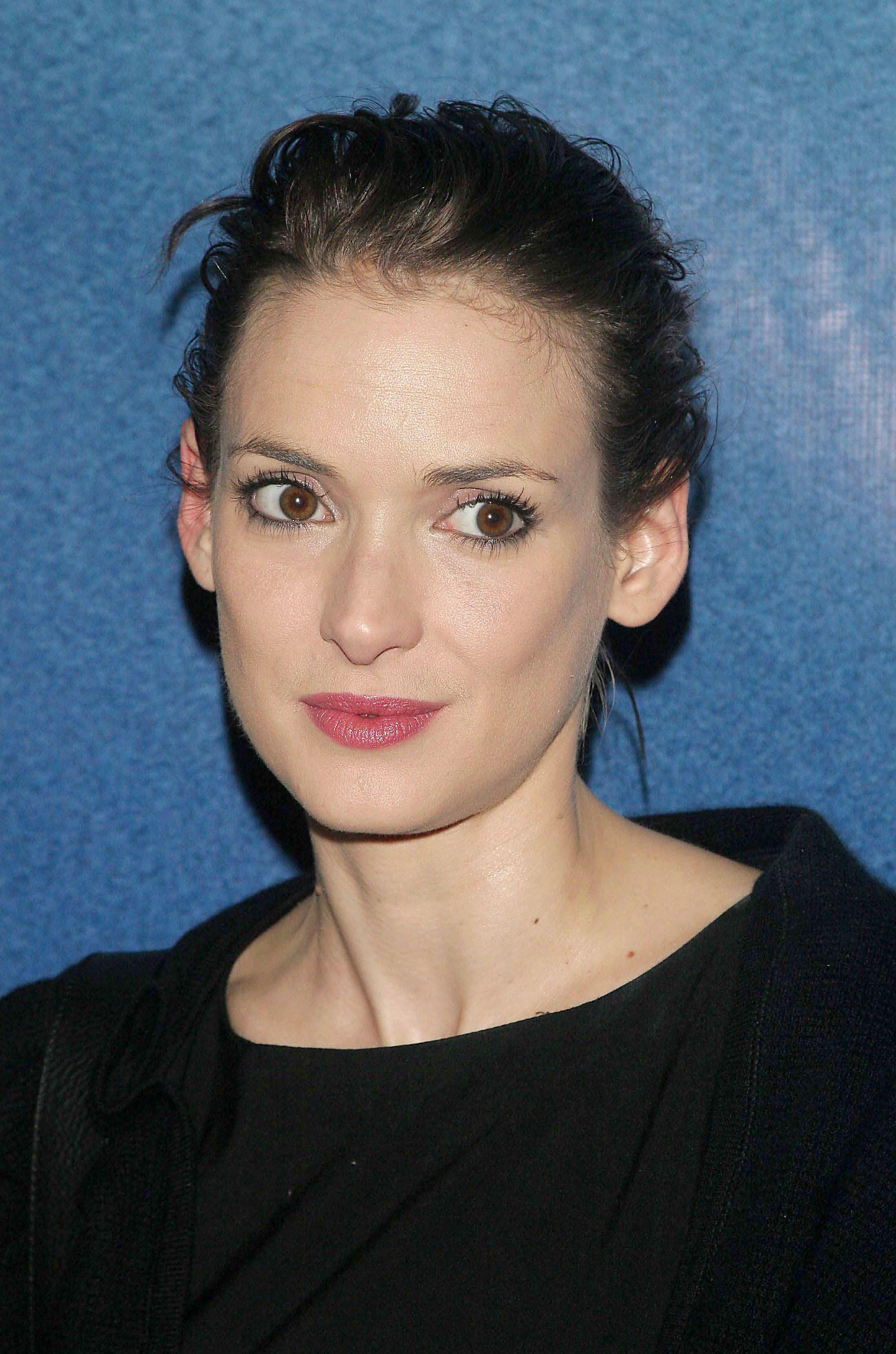 hq005.jpg hq005.jpg