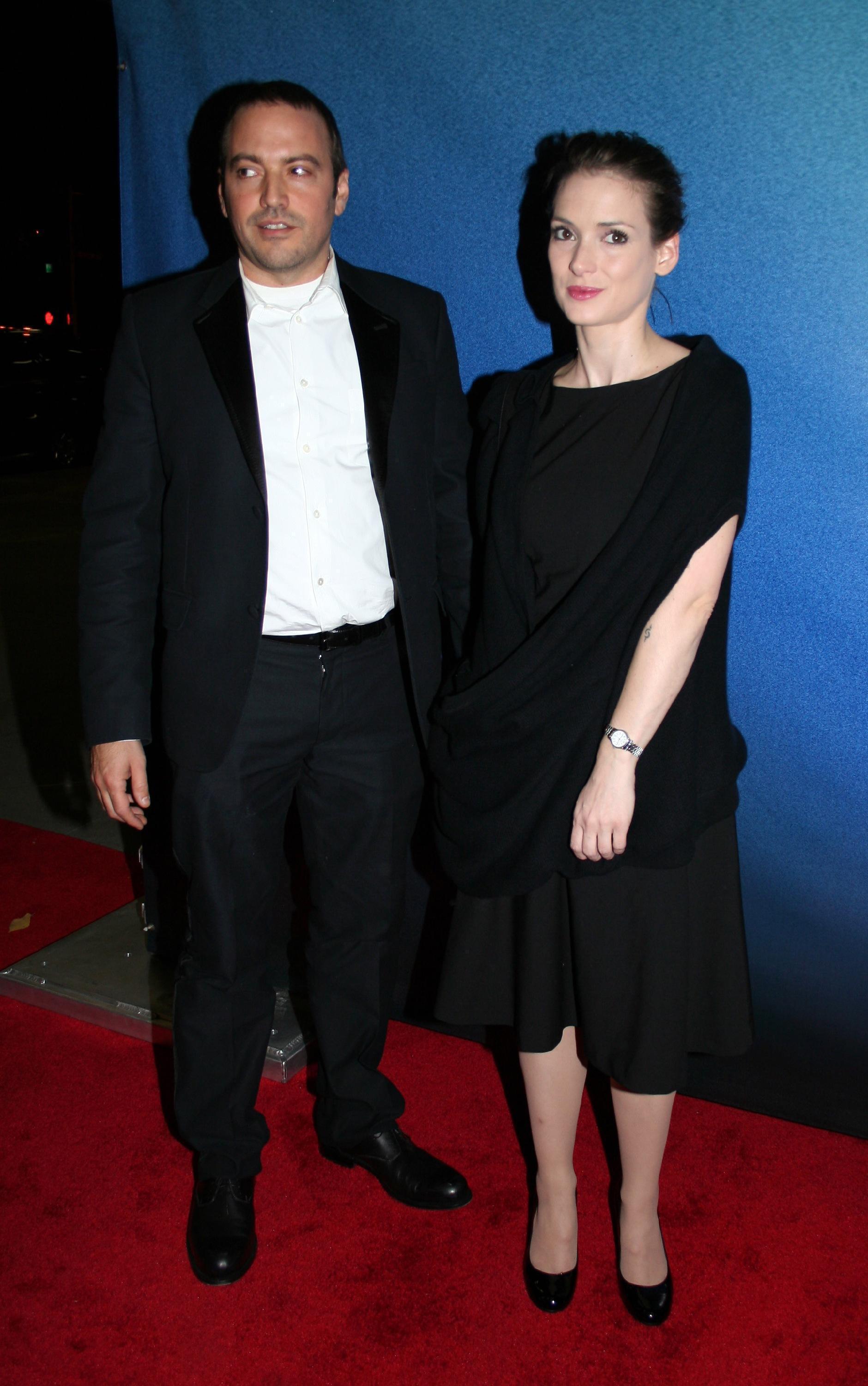 hq011.jpg hq011.jpg