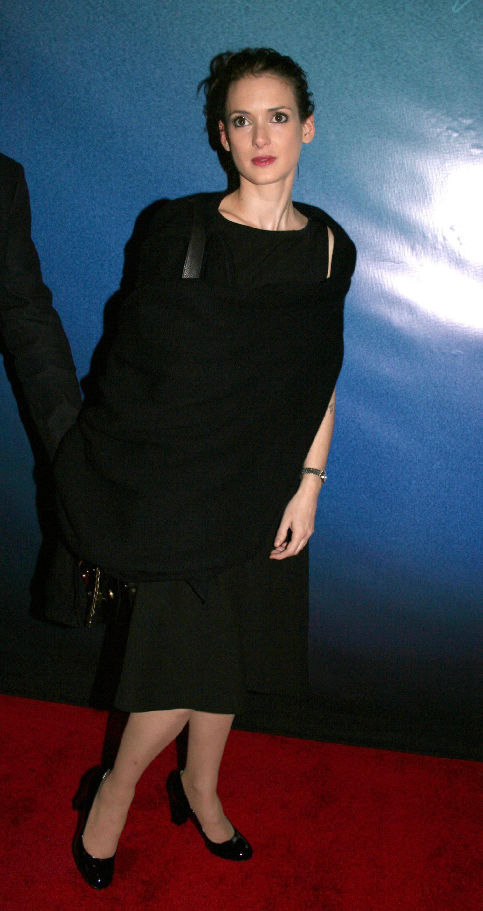 hq013.jpg hq013.jpg