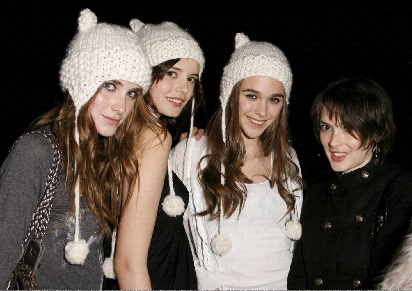 hq004.jpg hq004.jpg