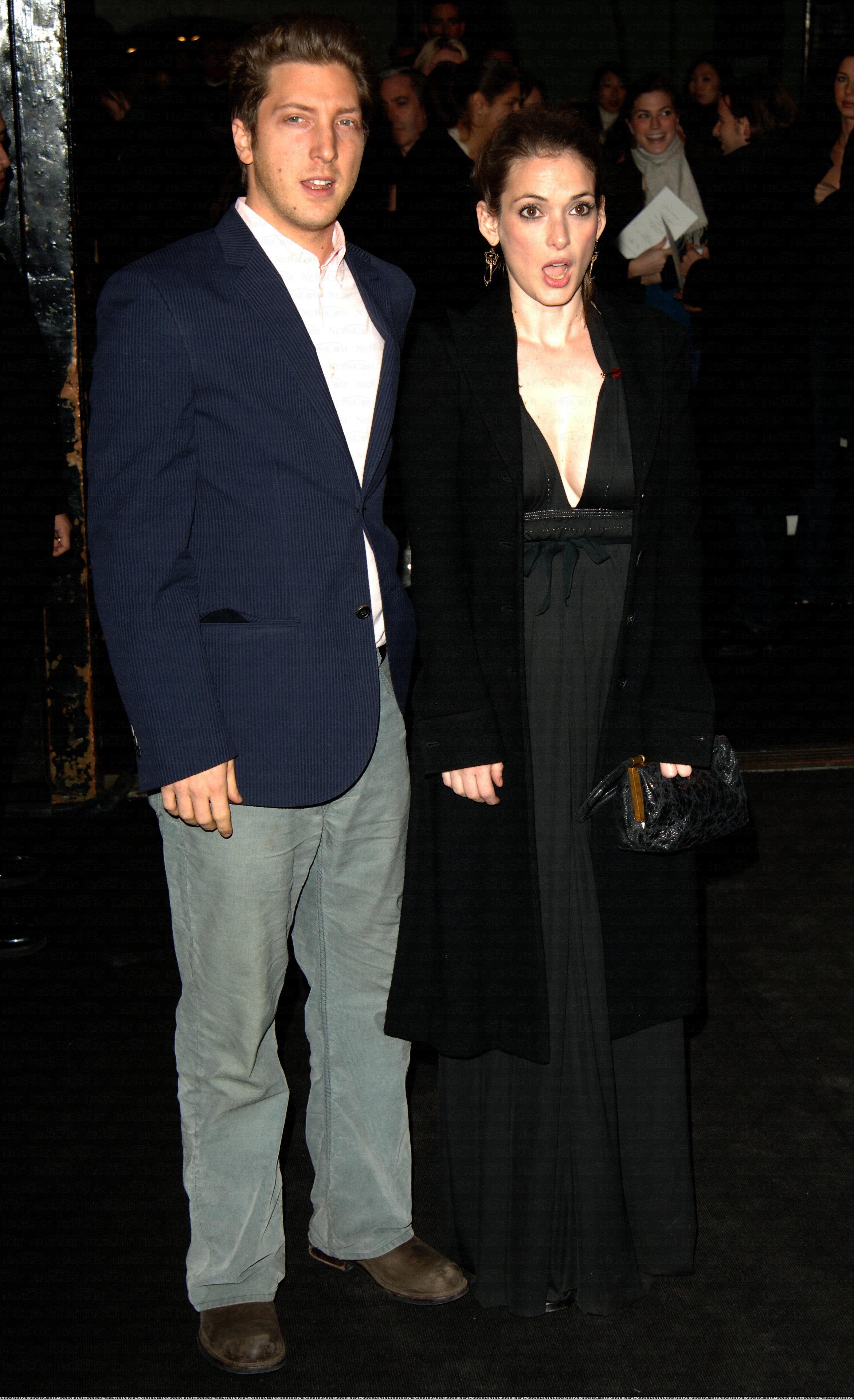 hq021.jpg hq021.jpg