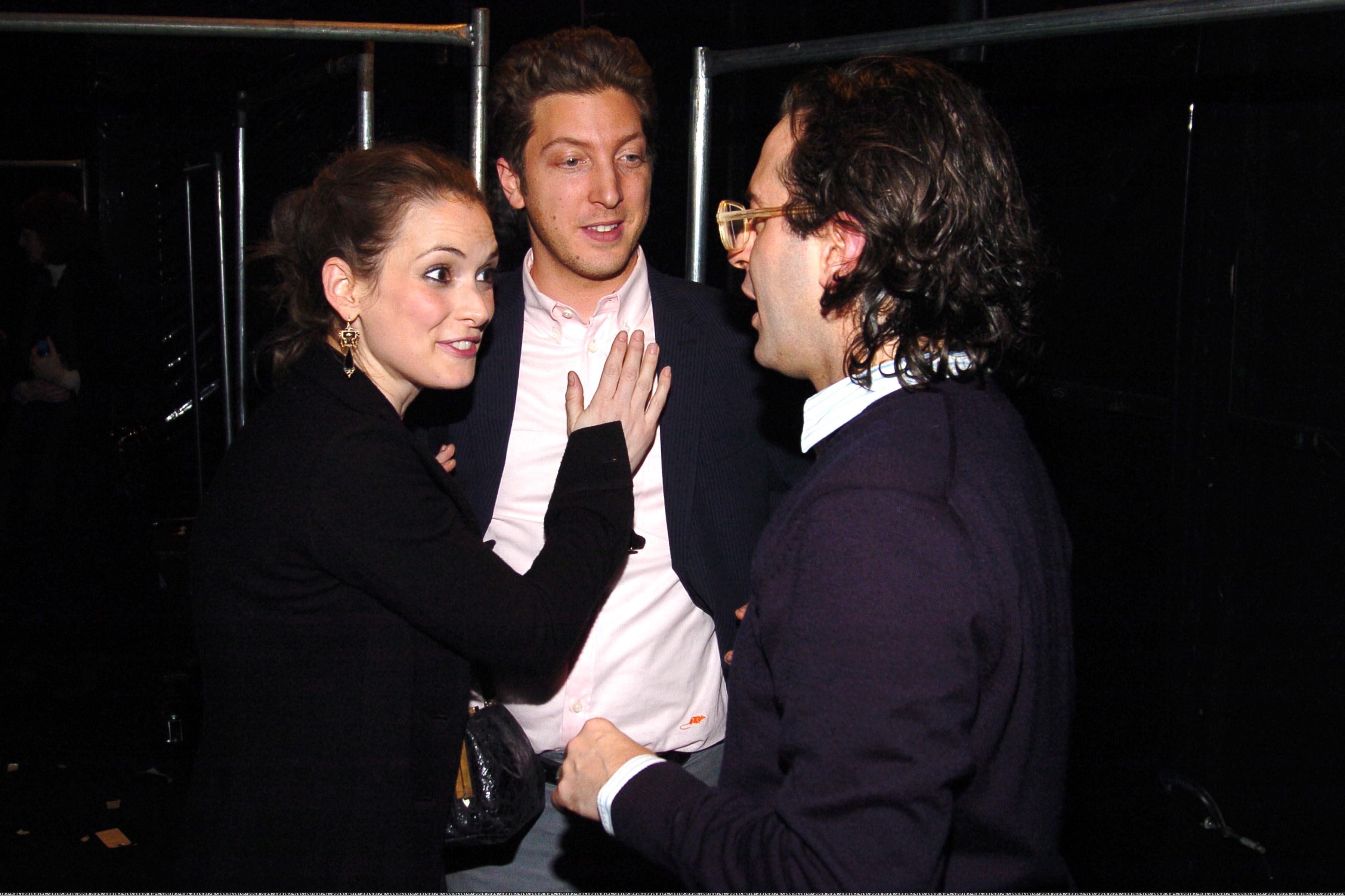 hq058.jpg hq058.jpg