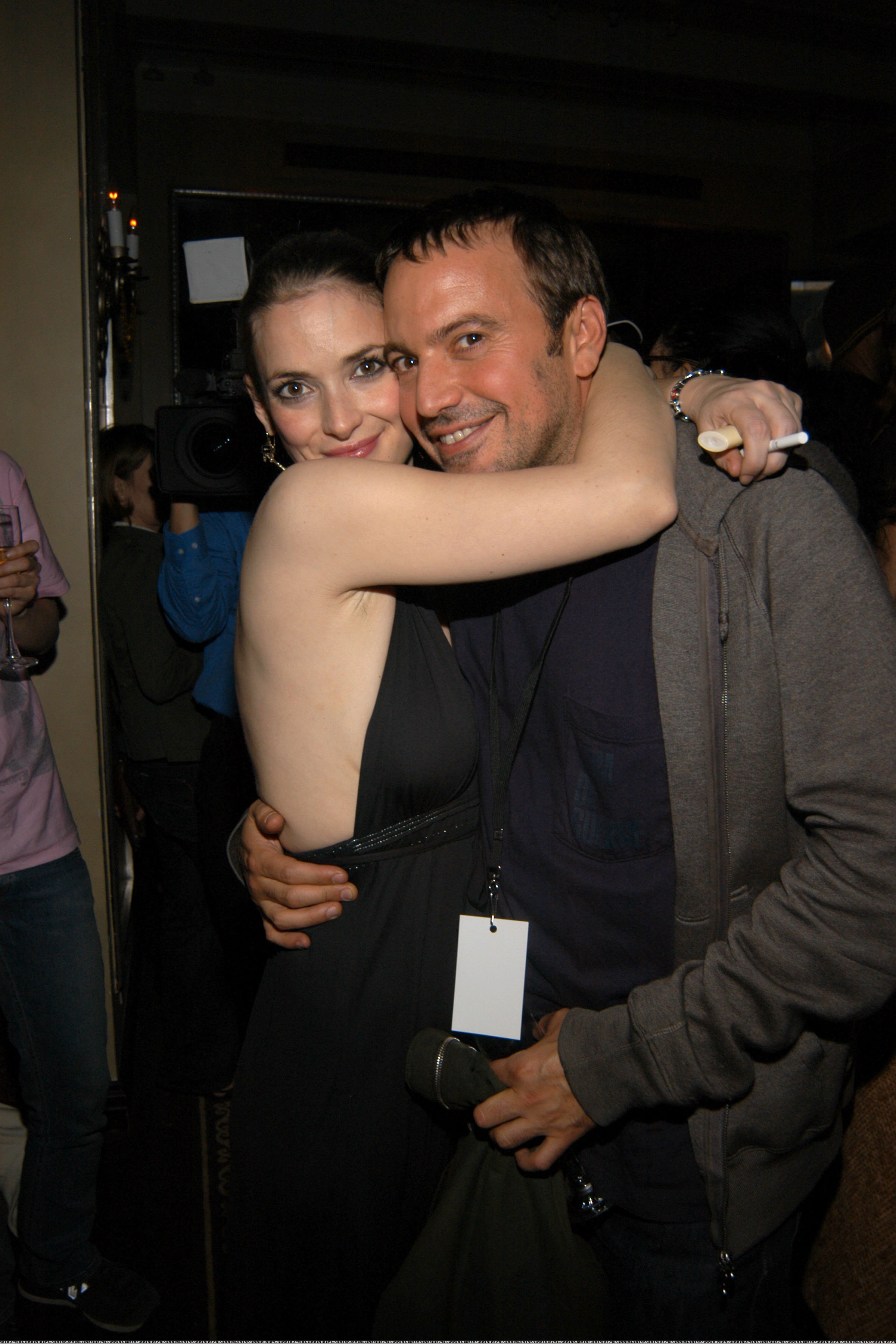 hq062.jpg hq062.jpg