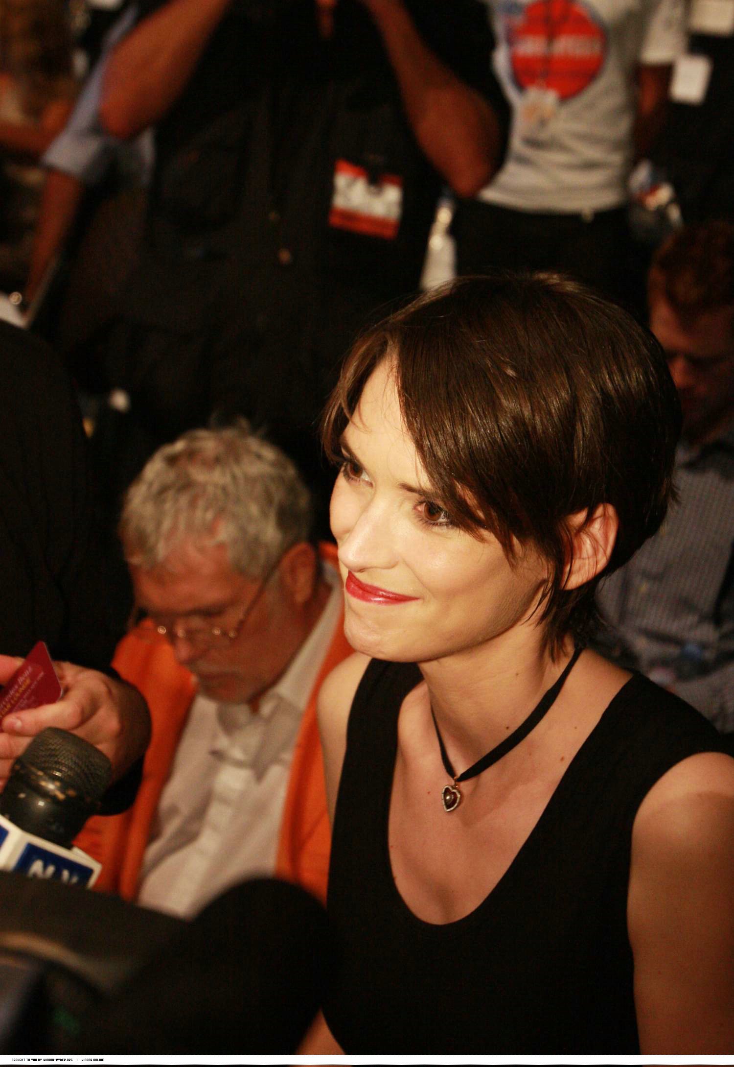 hq-011.jpg hq-011.jpg
