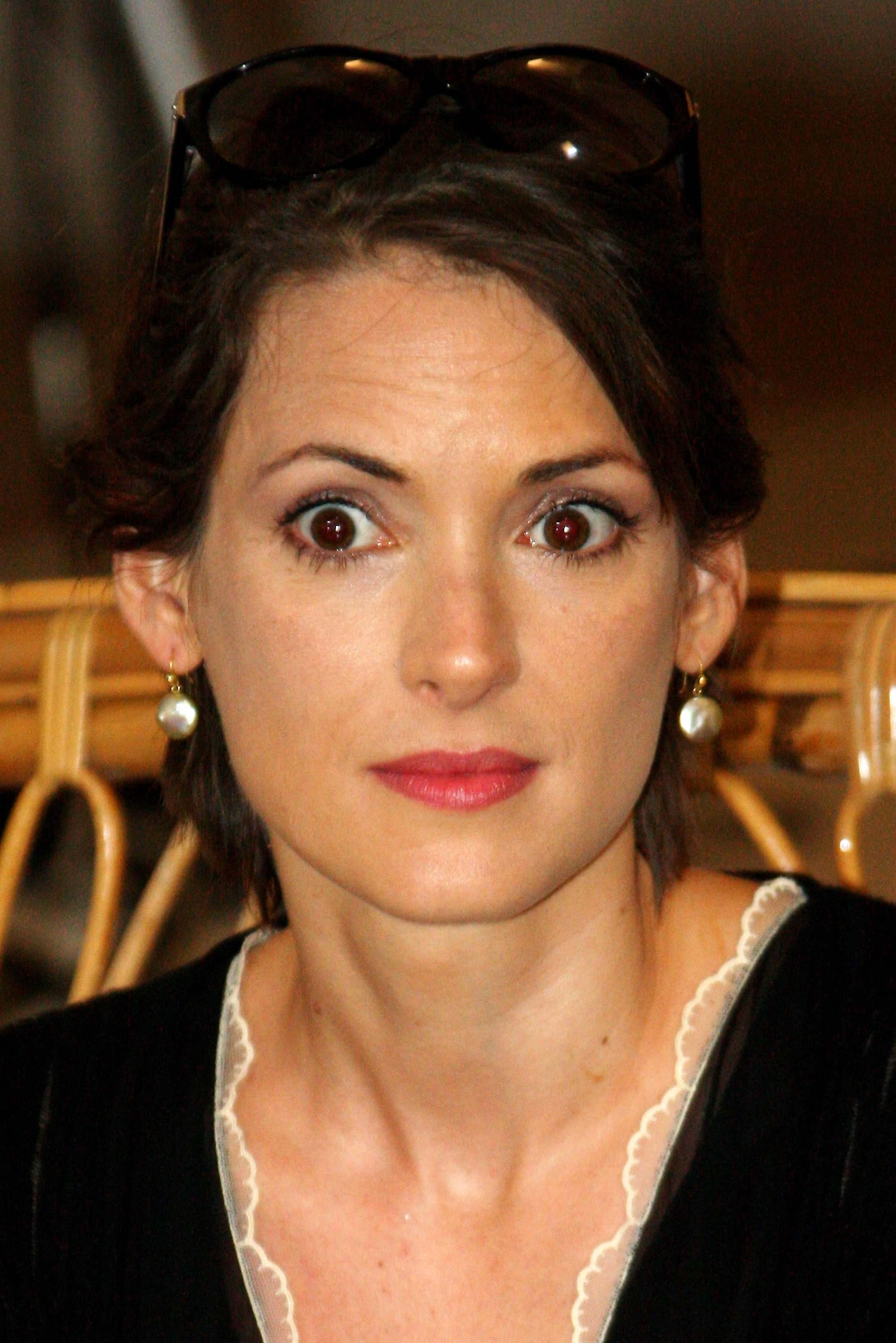 HQ_002.jpg HQ_002.jpg