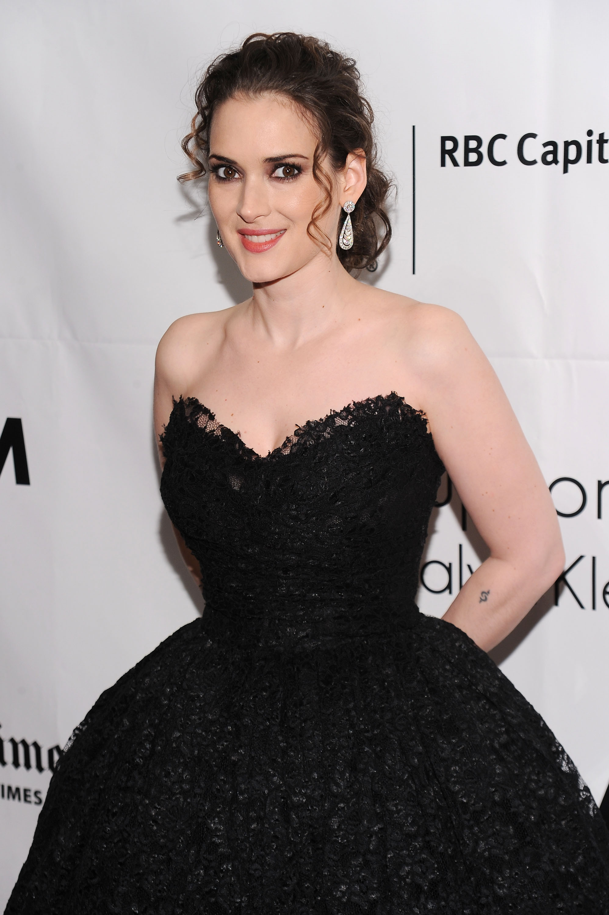 HQ_009.jpg HQ_009.jpg