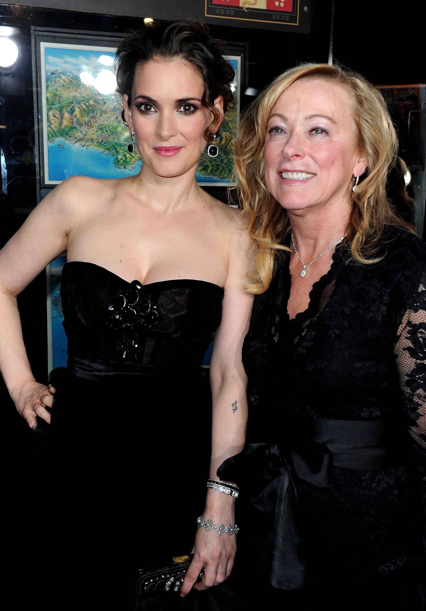 HQ_112.jpg HQ_112.jpg