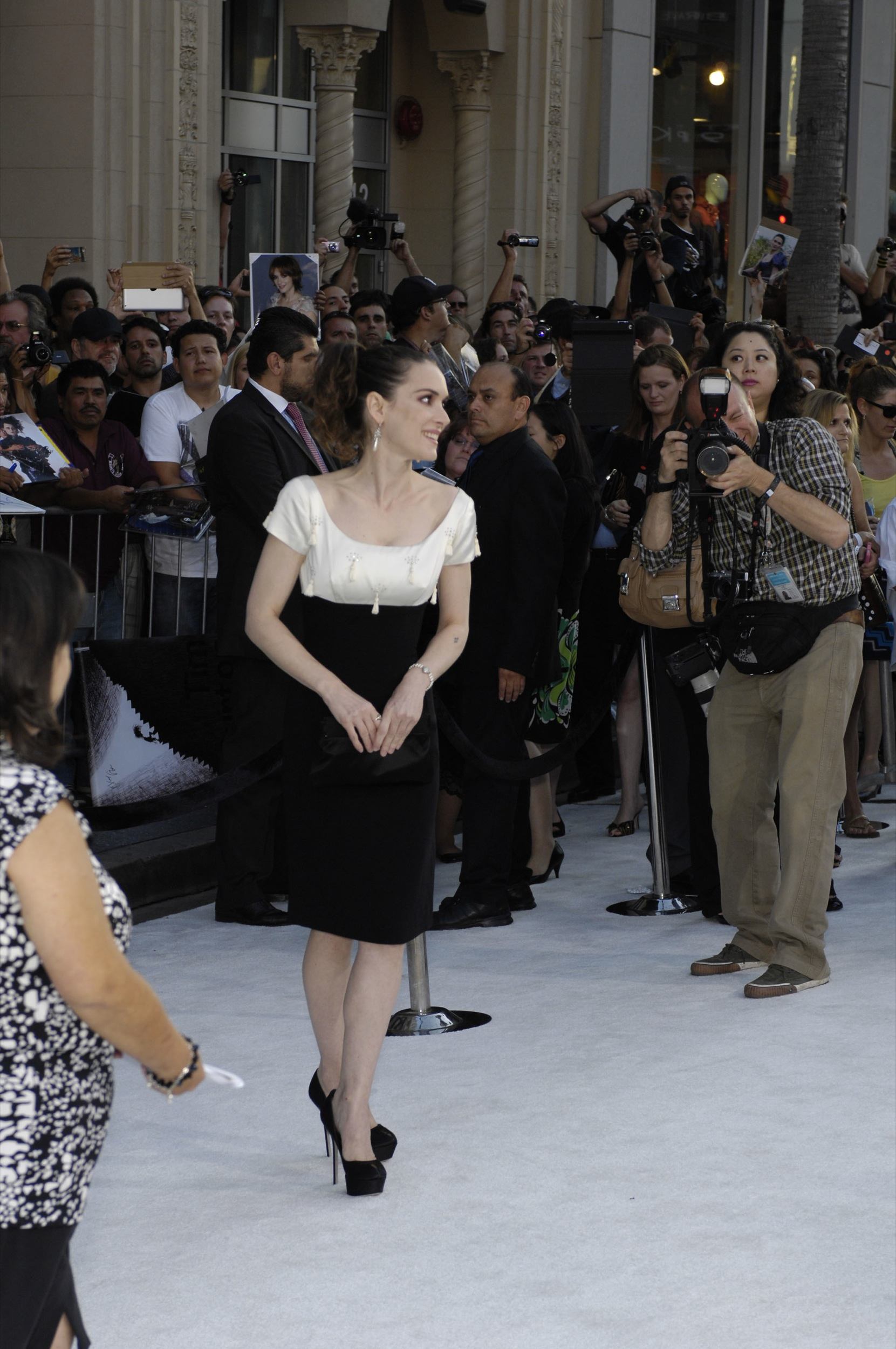 HQ_075.jpg HQ_075.jpg