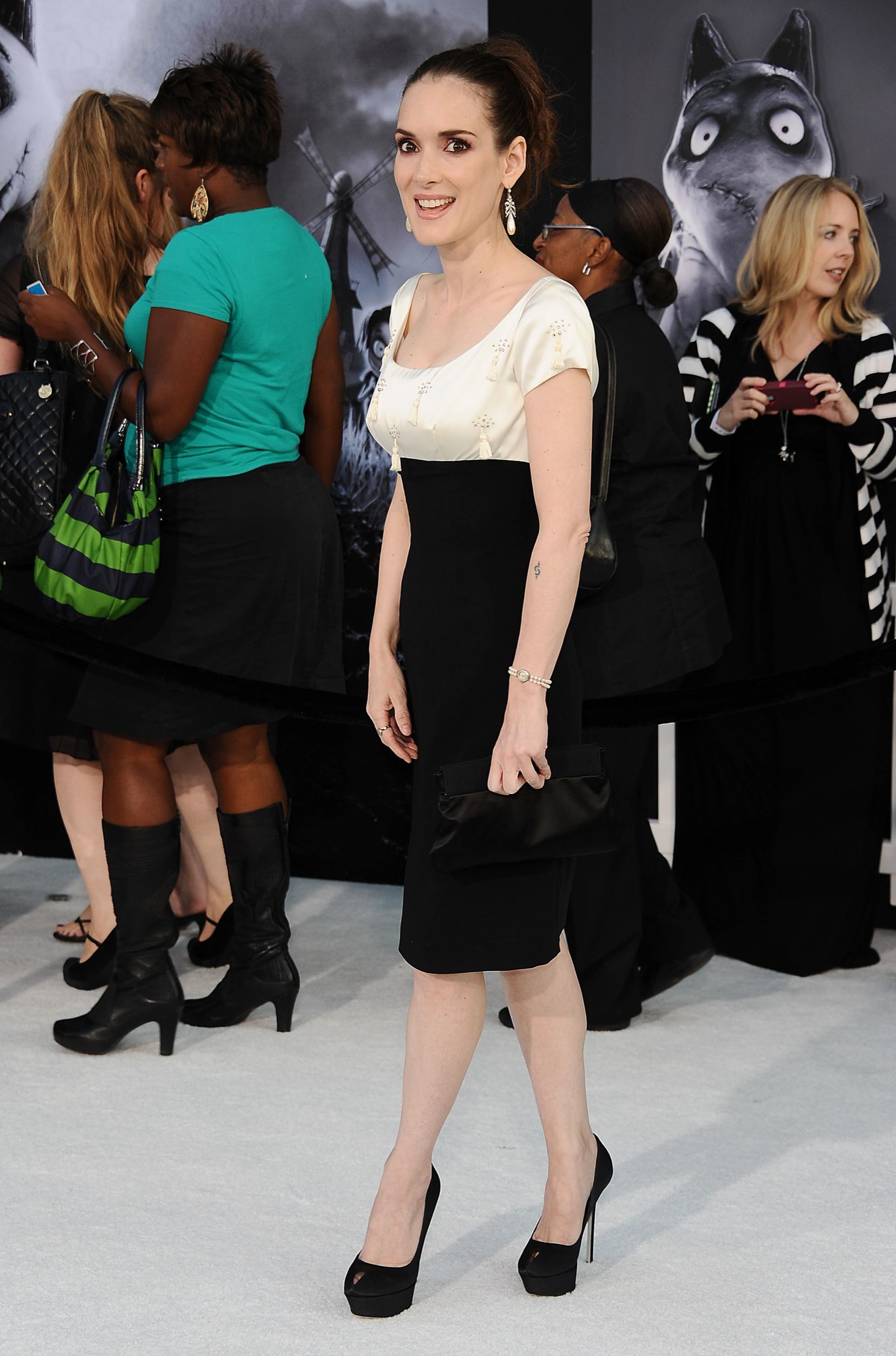 HQ_222.jpg HQ_222.jpg