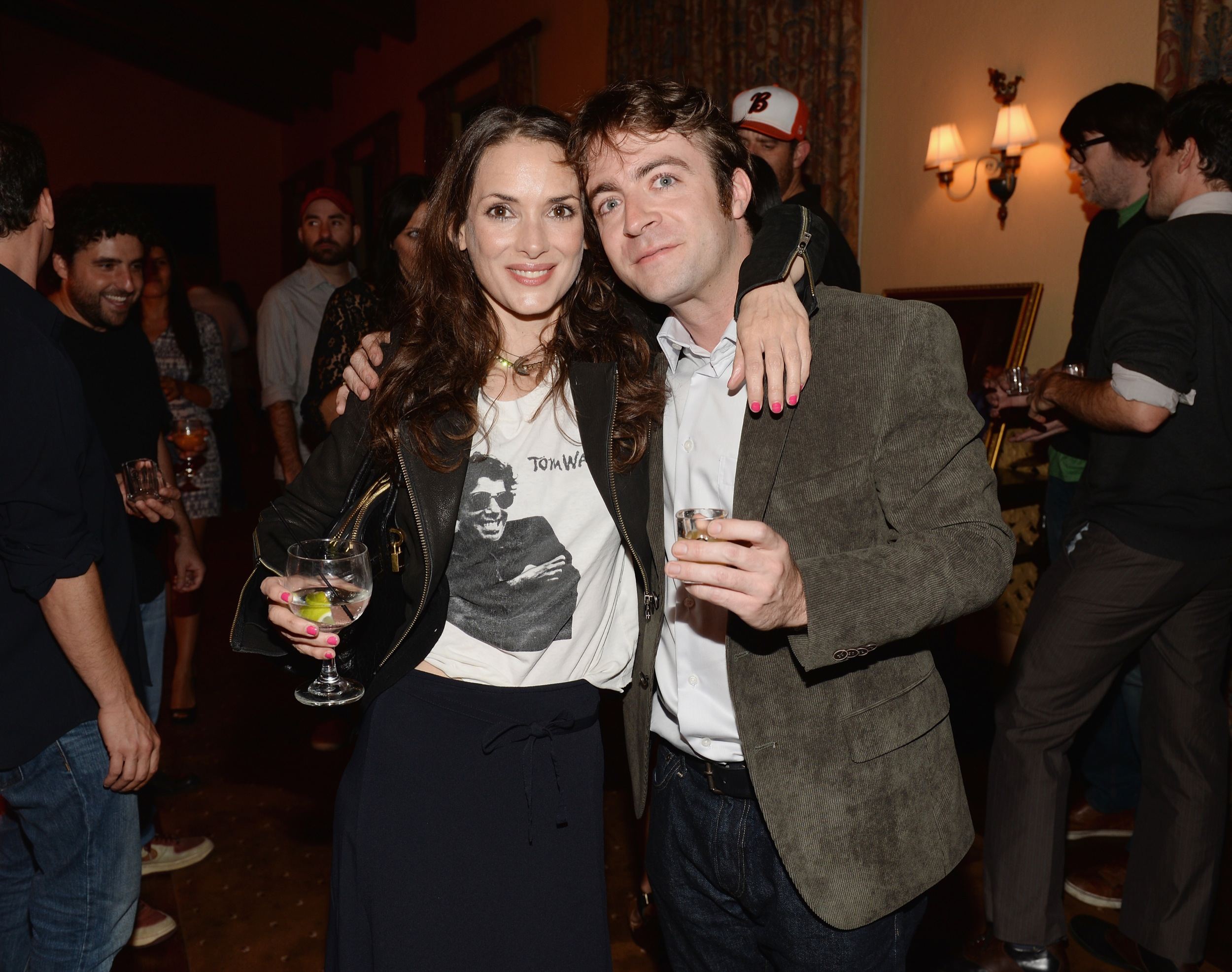 HQ-001.jpg HQ-001.jpg