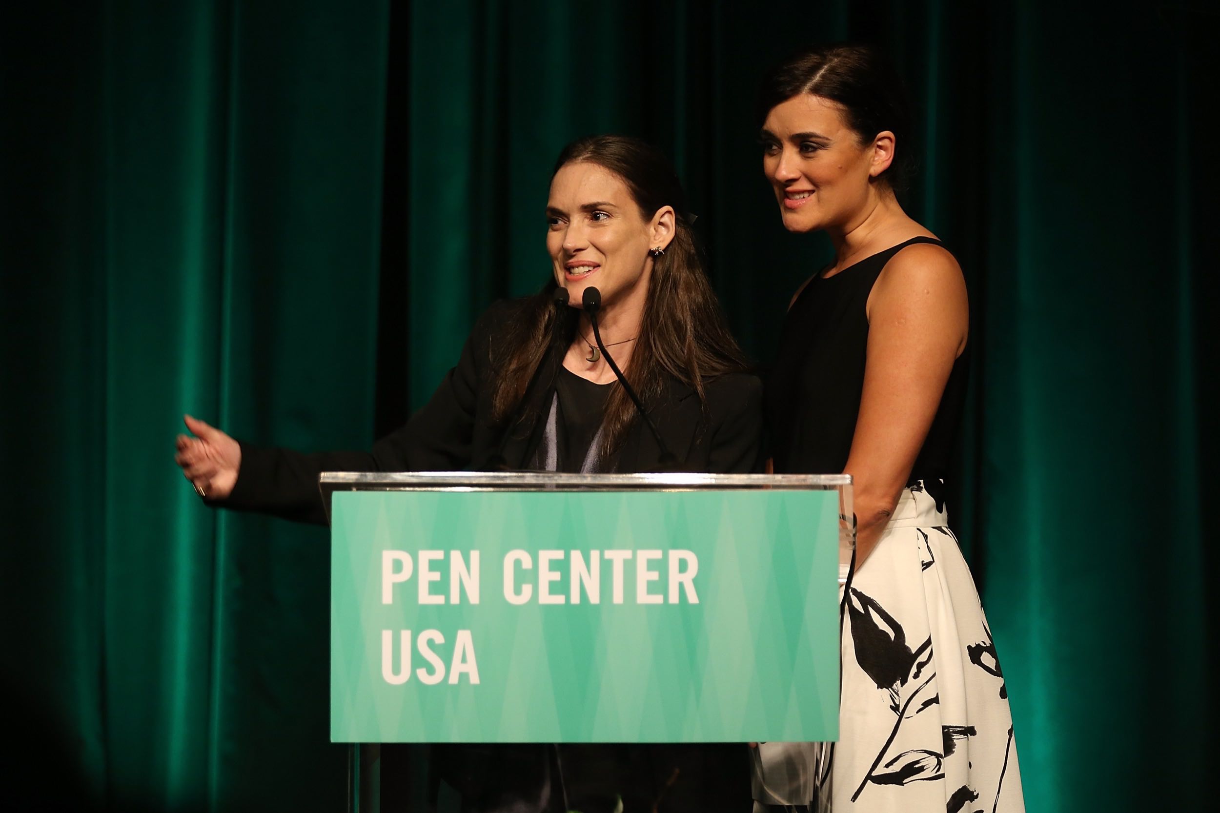 WF-PenCenterIsabelAllende_063.jpg WF-PenCenterIsabelAllende_063.jpg