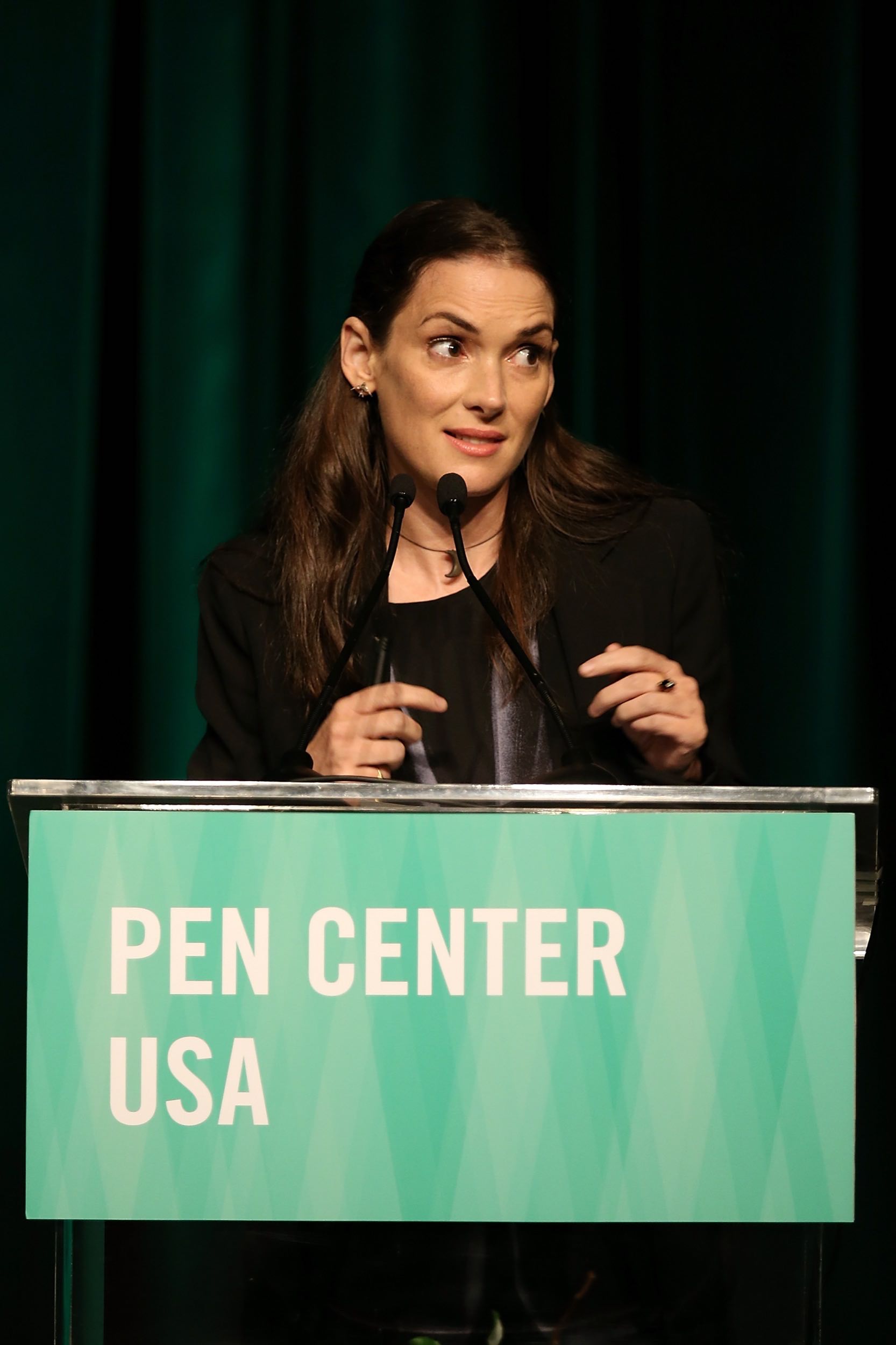 WF-PenCenterIsabelAllende_073.jpg WF-PenCenterIsabelAllende_073.jpg