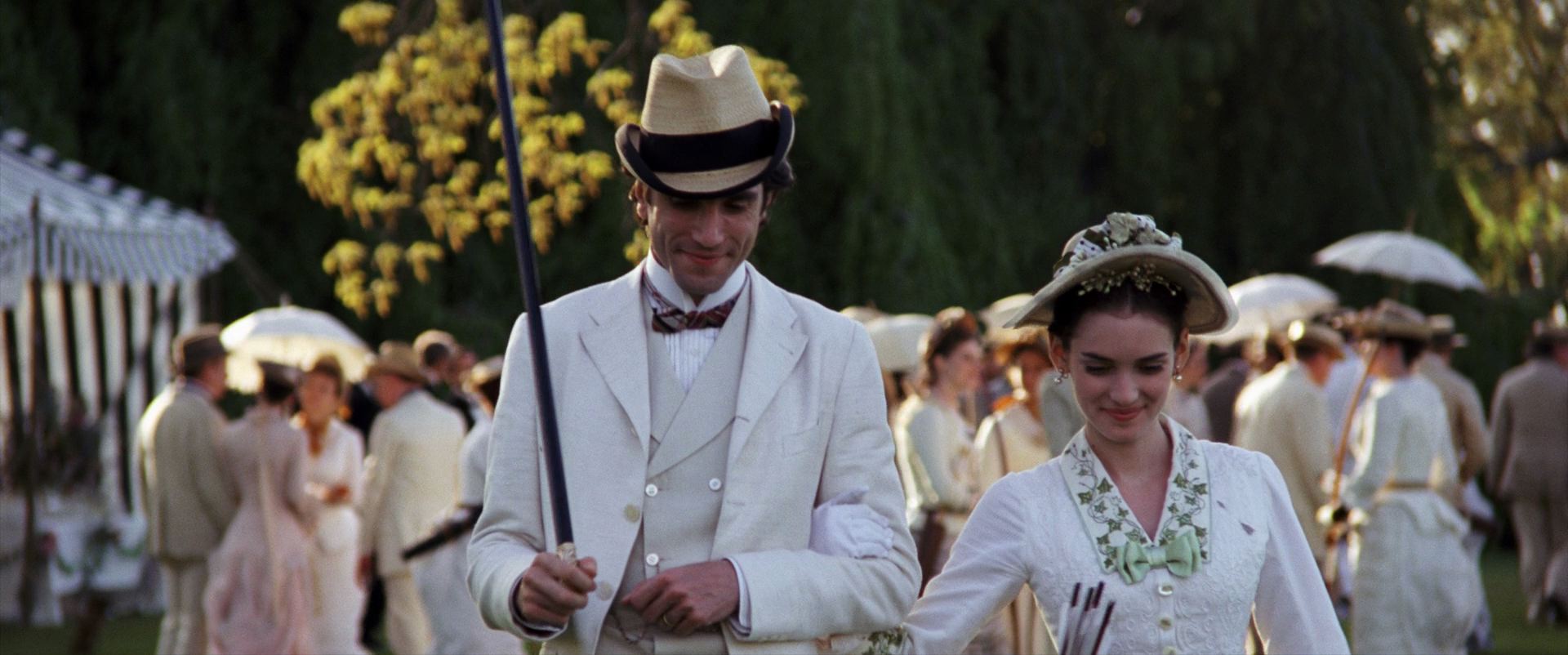 theageofinnocence-0408.jpg theageofinnocence-0408.jpg