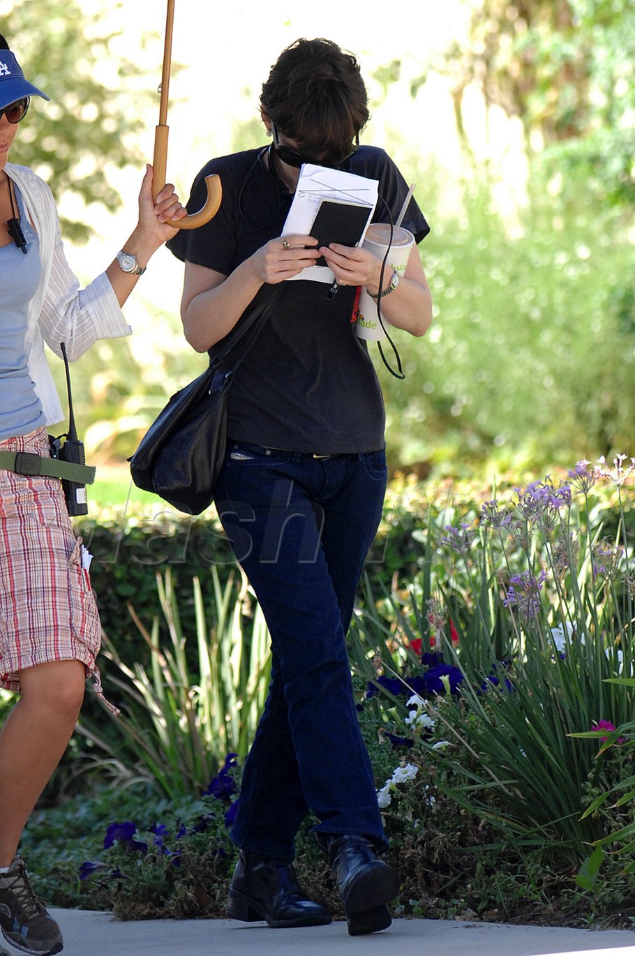 hq008.jpg hq008.jpg