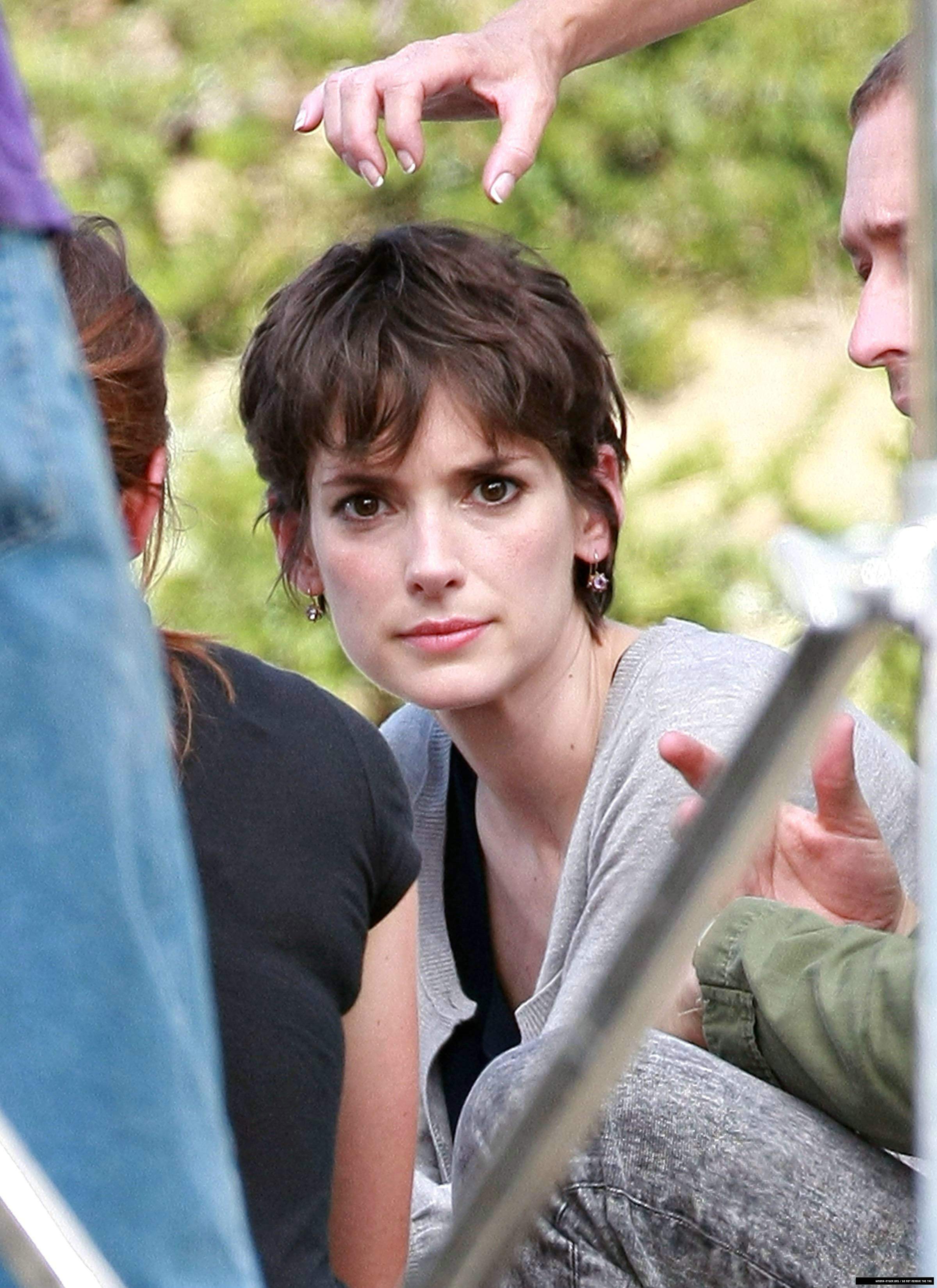 hq_033.jpg hq_033.jpg